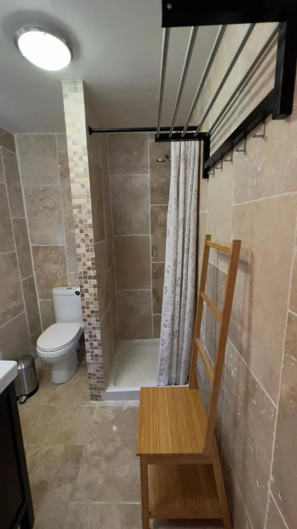 La Rose Des Vents Bed & Breakfast Neoules
