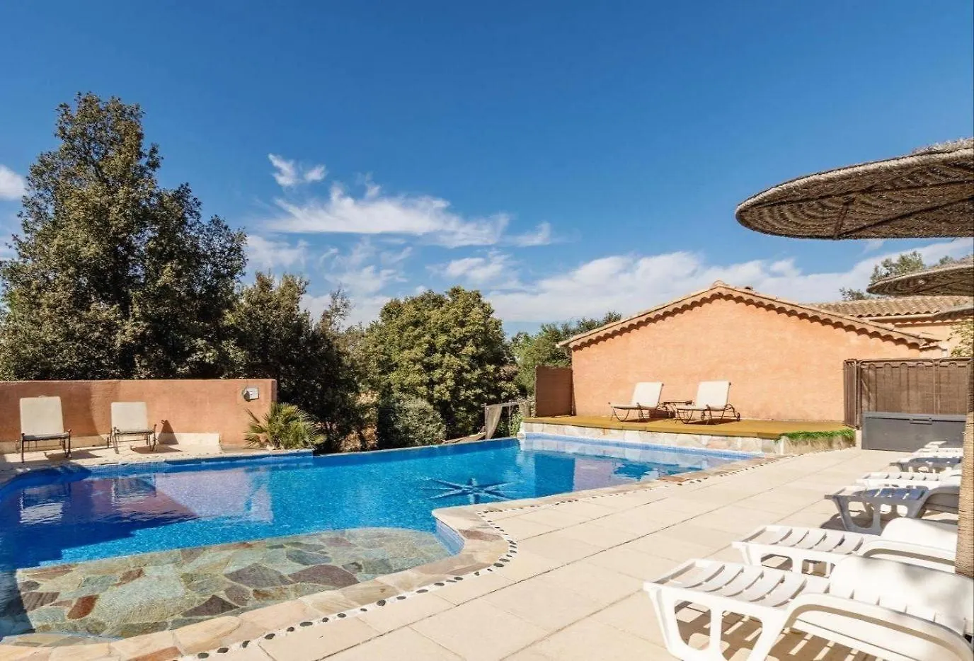 La Rose Des Vents Bed & Breakfast Neoules